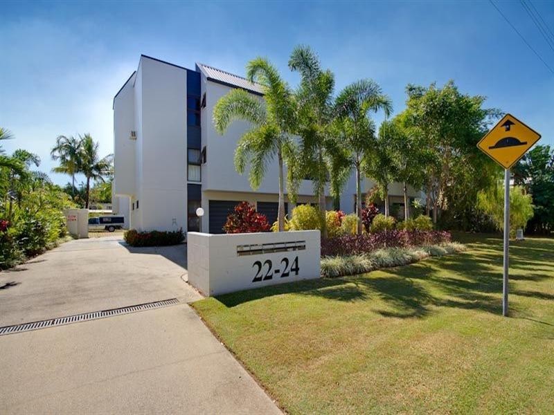 11/22-24 Rutherford Street, Yorkeys Knob QLD 4878