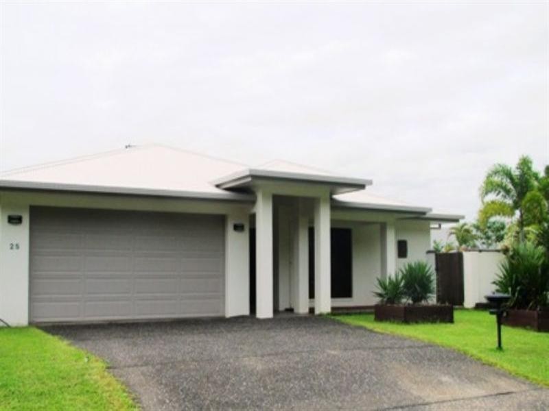 25 Palmetto Street, Palm Cove QLD 4879