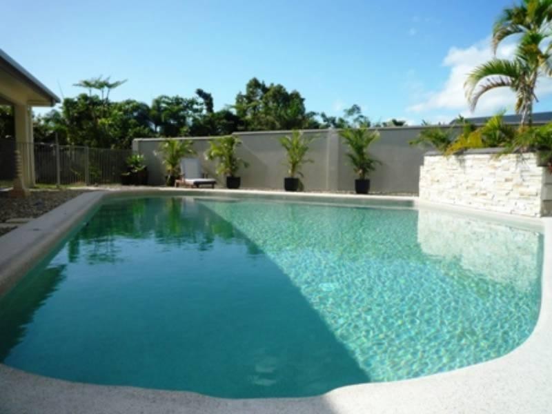 25 Palmetto Street, Palm Cove QLD 4879