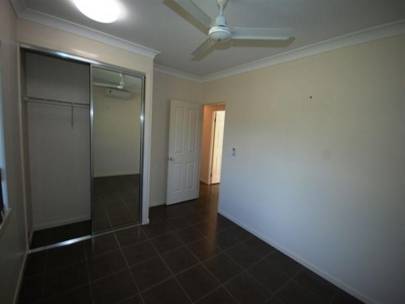 25 Palmetto Street, Palm Cove QLD 4879