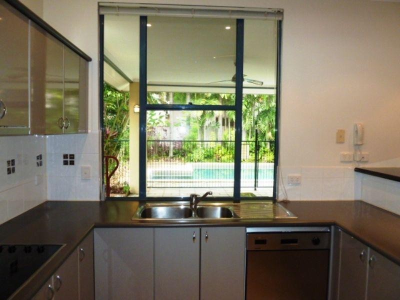 19/75 Cedar Road, Palm Cove QLD 4879