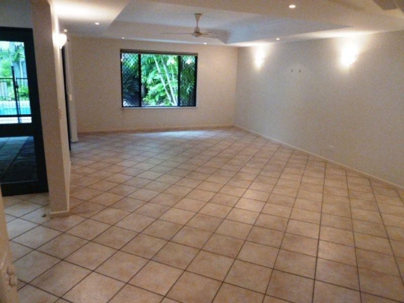 19/75 Cedar Road, Palm Cove QLD 4879