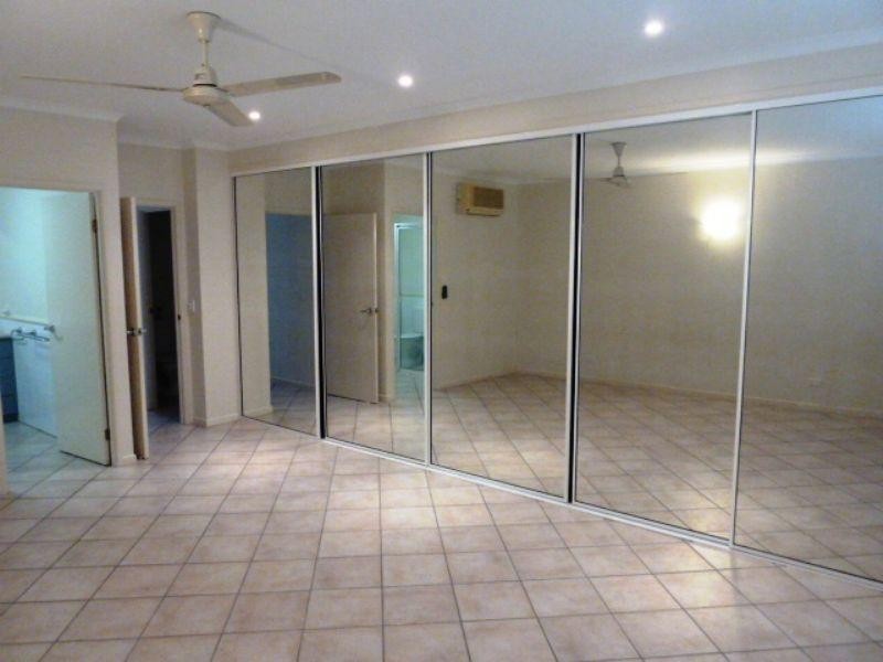 19/75 Cedar Road, Palm Cove QLD 4879