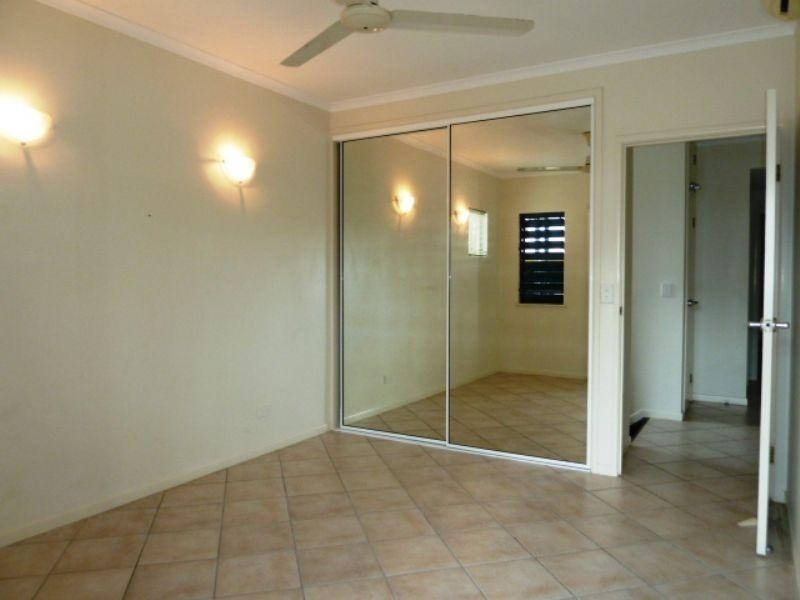 19/75 Cedar Road, Palm Cove QLD 4879