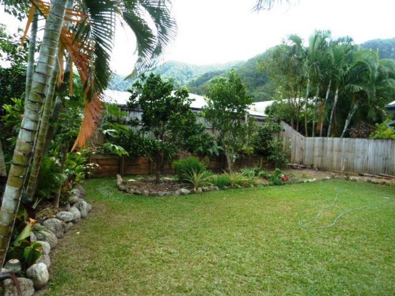 17 Dan Jones Drive, Bentley Park QLD 4869