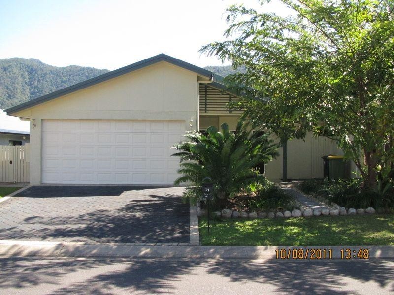 17 Dan Jones Drive, Bentley Park QLD 4869