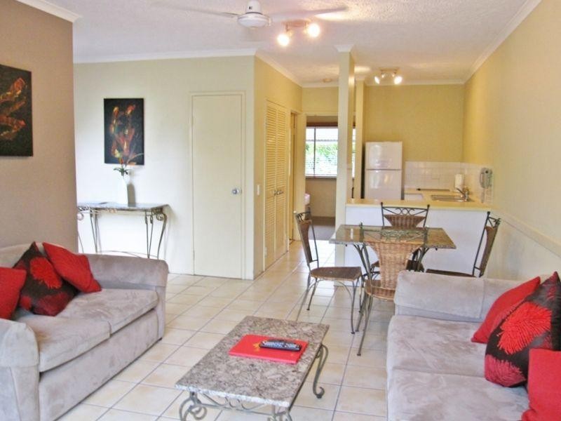 24/129 Oleander Street, Holloways Beach QLD 4878