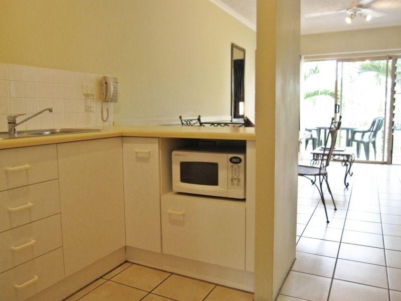 24/129 Oleander Street, Holloways Beach QLD 4878