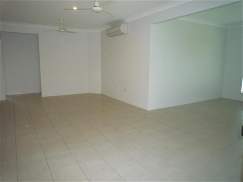 92 Roberts Drive, Trinity Beach QLD 4879