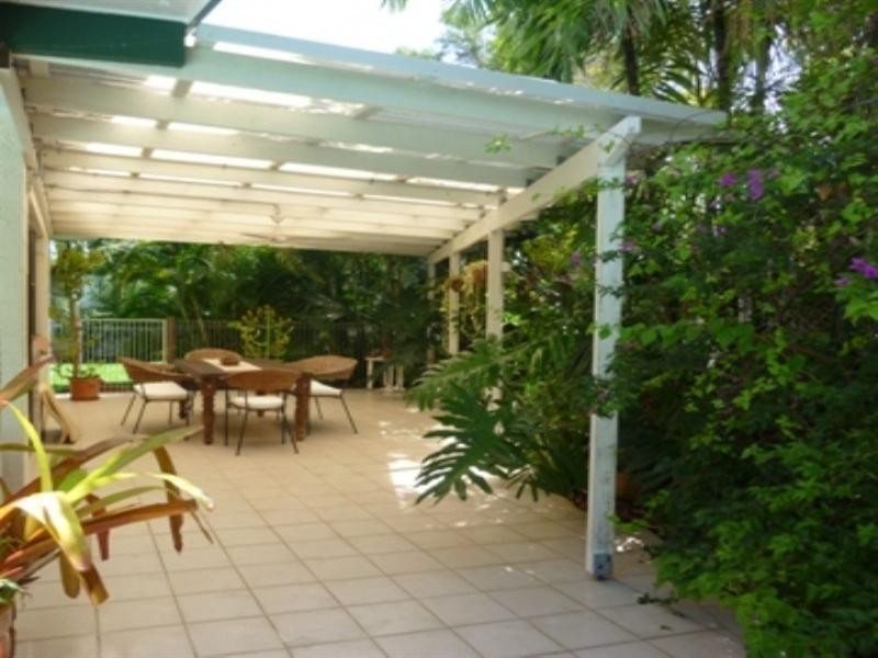 13 Trochus Close, Trinity Beach QLD 4879