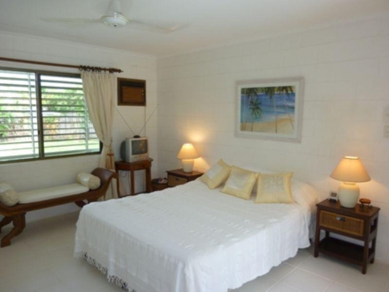 13 Trochus Close, Trinity Beach QLD 4879