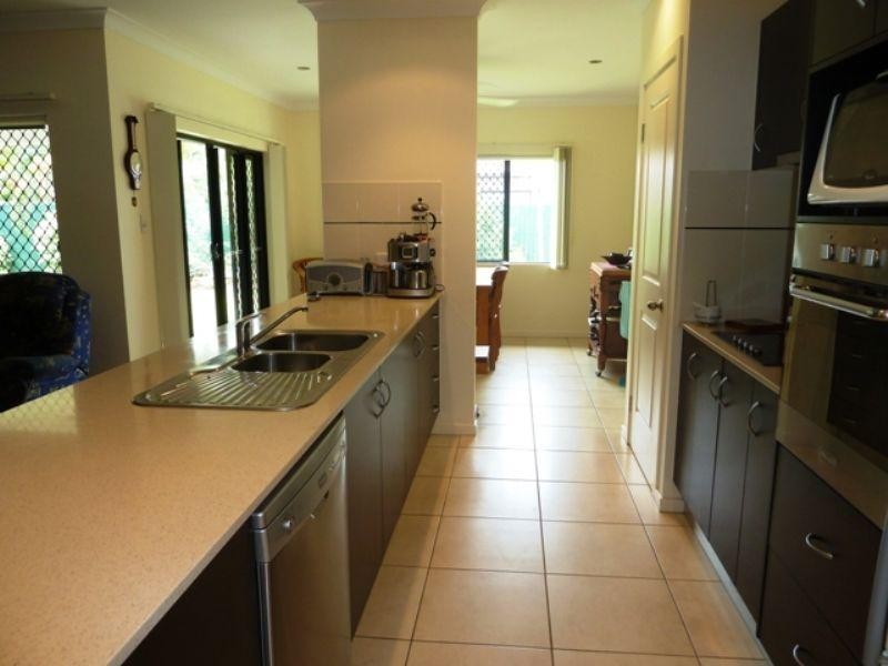 11 Edge Close, Kewarra Beach QLD 4879