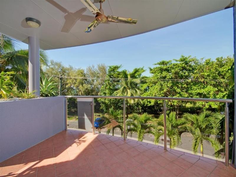 6/65 Sims Esplanade, Yorkeys Knob QLD 4878