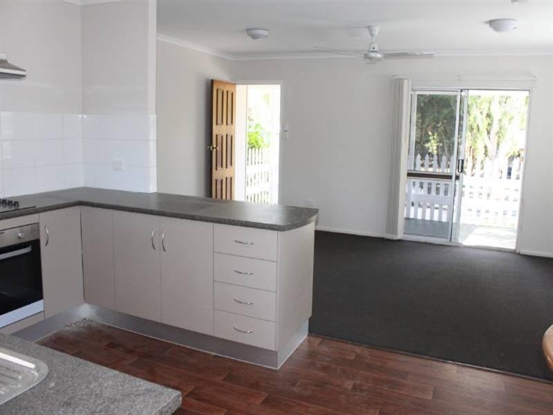 6 Arunta Street, Trinity Park QLD 4879