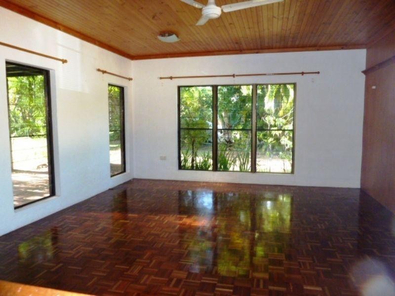 Trinity Beach QLD 4879