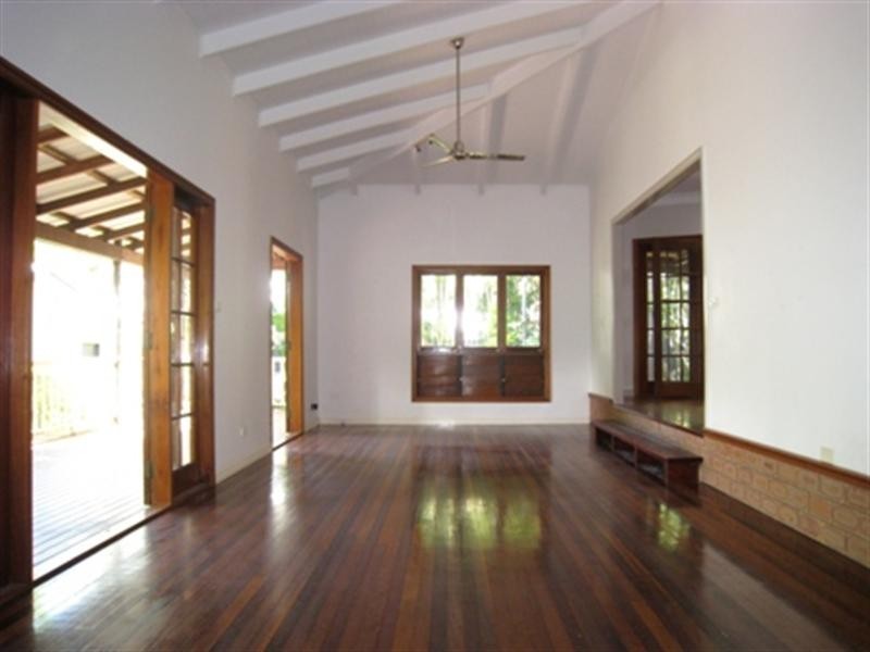 38 Rudder Street, Clifton Beach QLD 4879