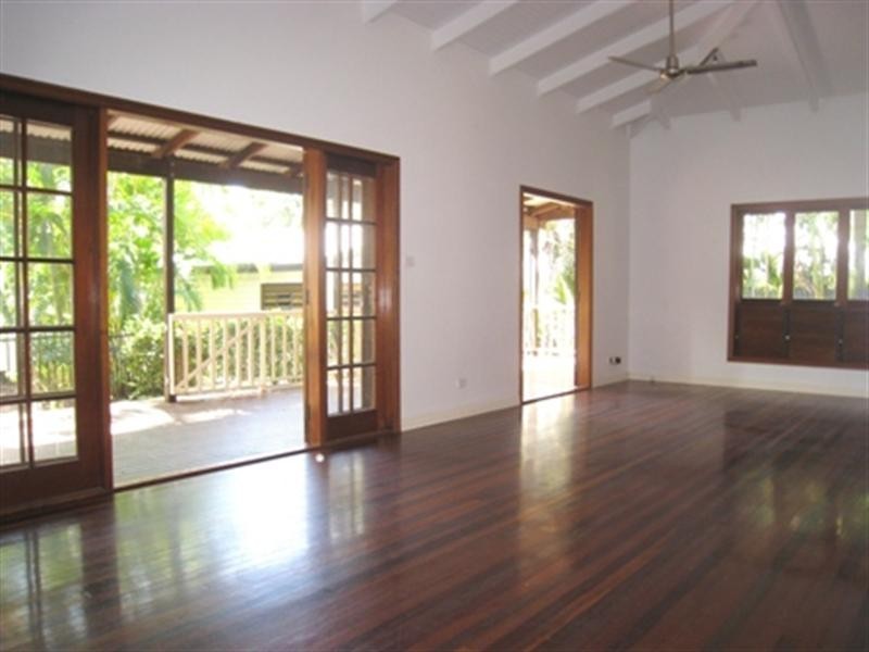 38 Rudder Street, Clifton Beach QLD 4879