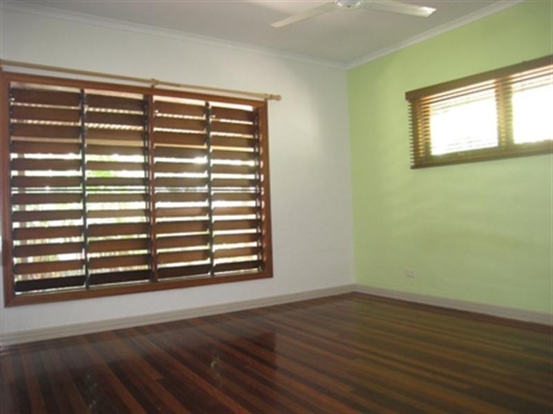 38 Rudder Street, Clifton Beach QLD 4879