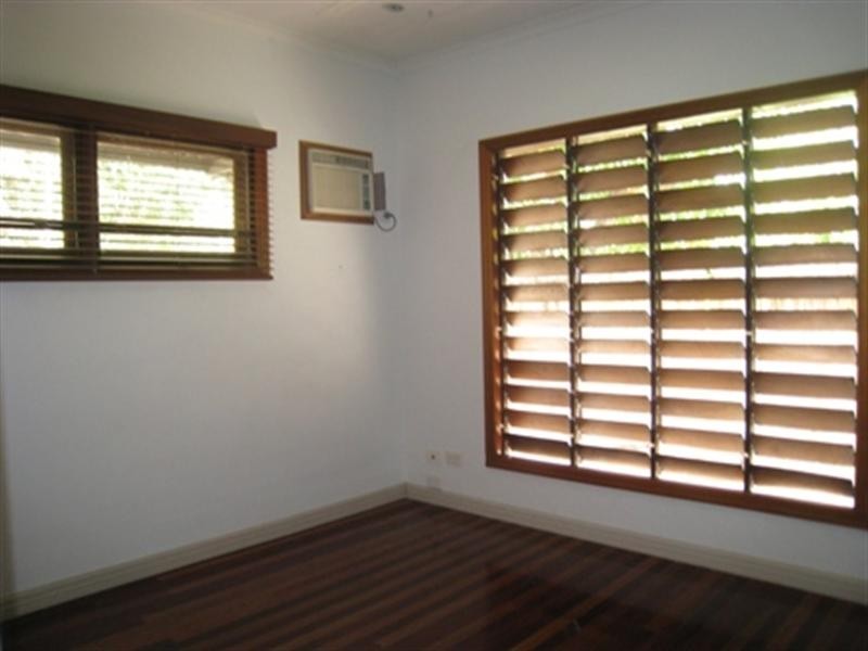 38 Rudder Street, Clifton Beach QLD 4879