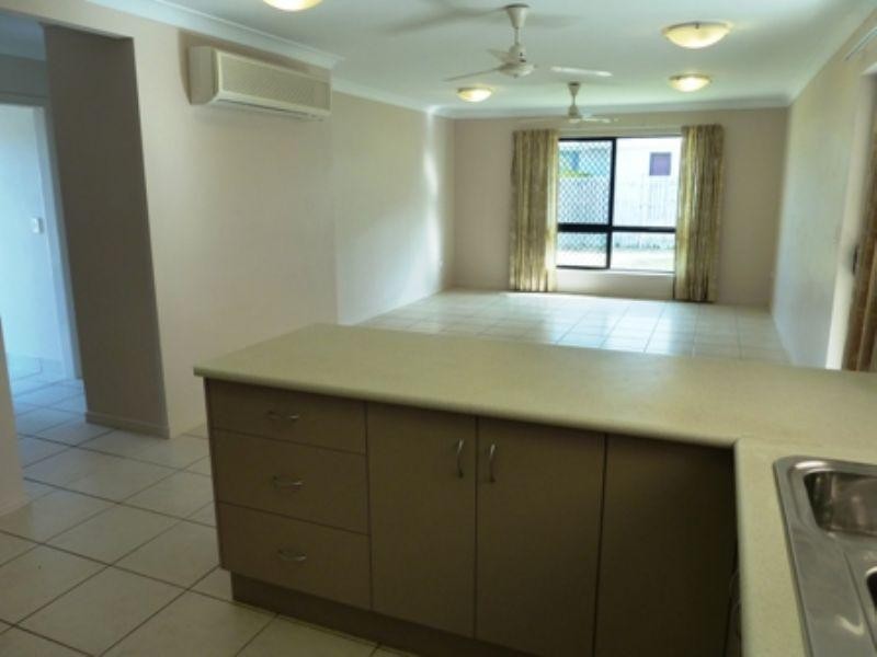 8 Timberlea Drive, Bentley Park QLD 4869