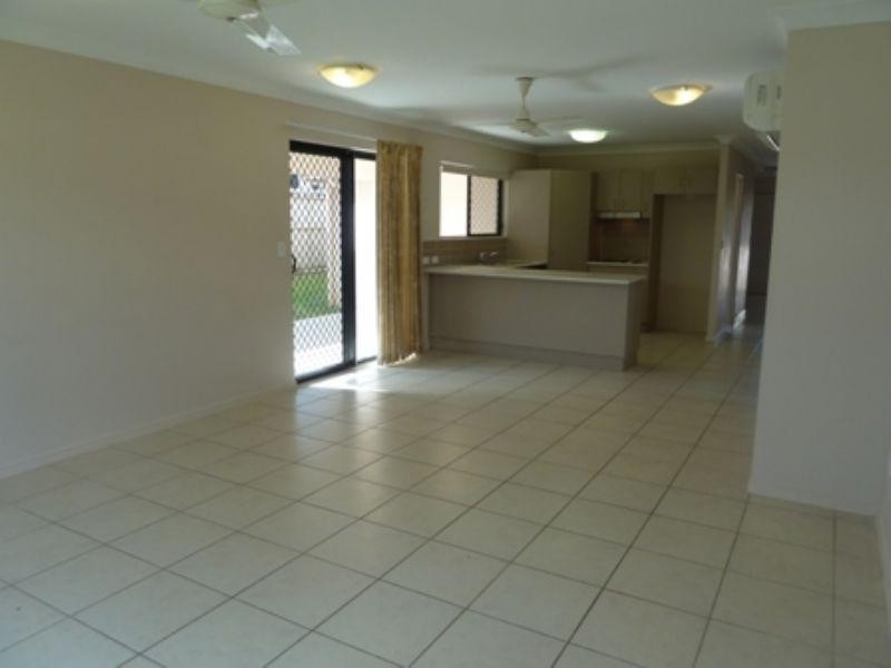 8 Timberlea Drive, Bentley Park QLD 4869