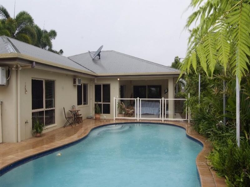 Trinity Beach QLD 4879