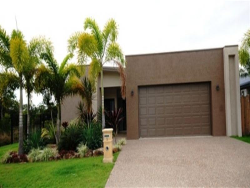 5 Kingsborough Pass, Trinity Park QLD 4879
