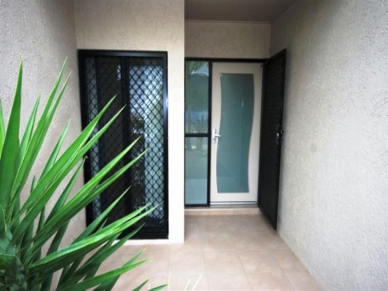 5 Kingsborough Pass, Trinity Park QLD 4879