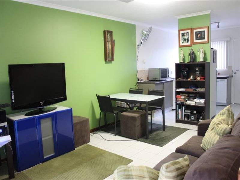 Holloways Beach QLD 4878