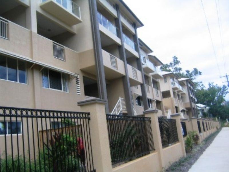 5/110 Moore Street, Trinity Beach QLD 4879