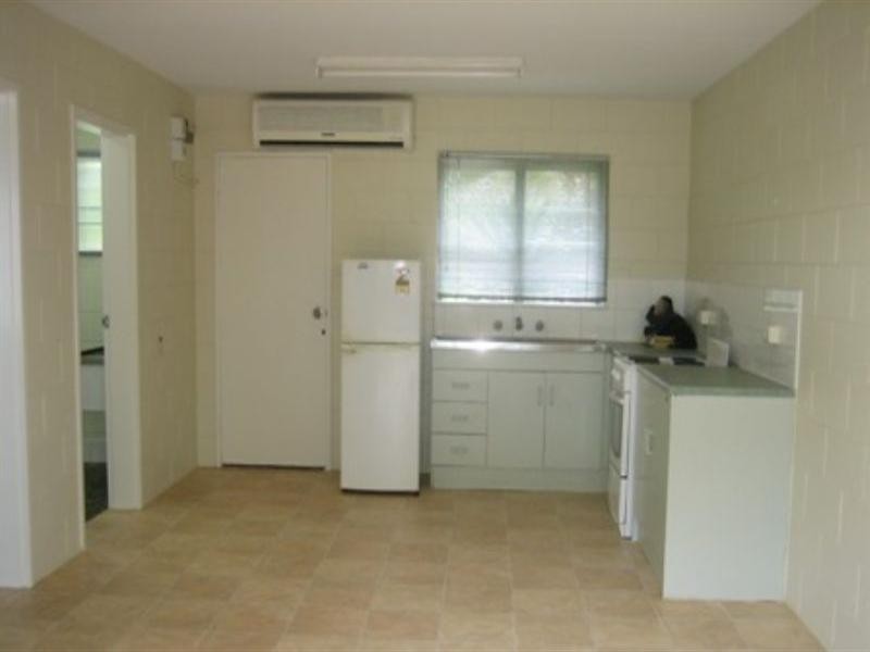 2/46 Moore Street, Trinity Beach QLD 4879