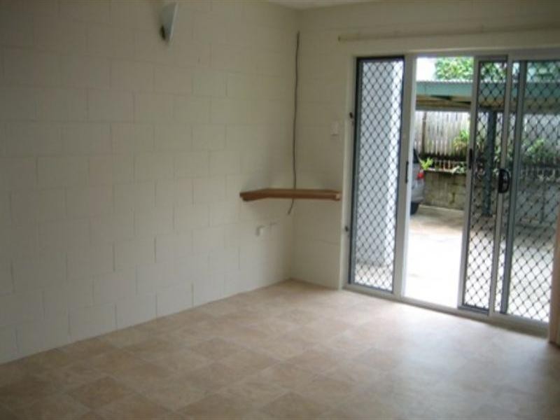 2/46 Moore Street, Trinity Beach QLD 4879