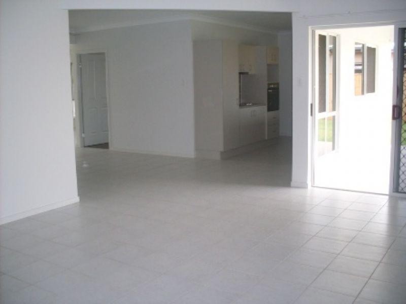 122 Roberts Drive, Trinity Beach QLD 4879