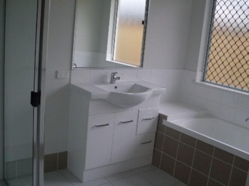 122 Roberts Drive, Trinity Beach QLD 4879