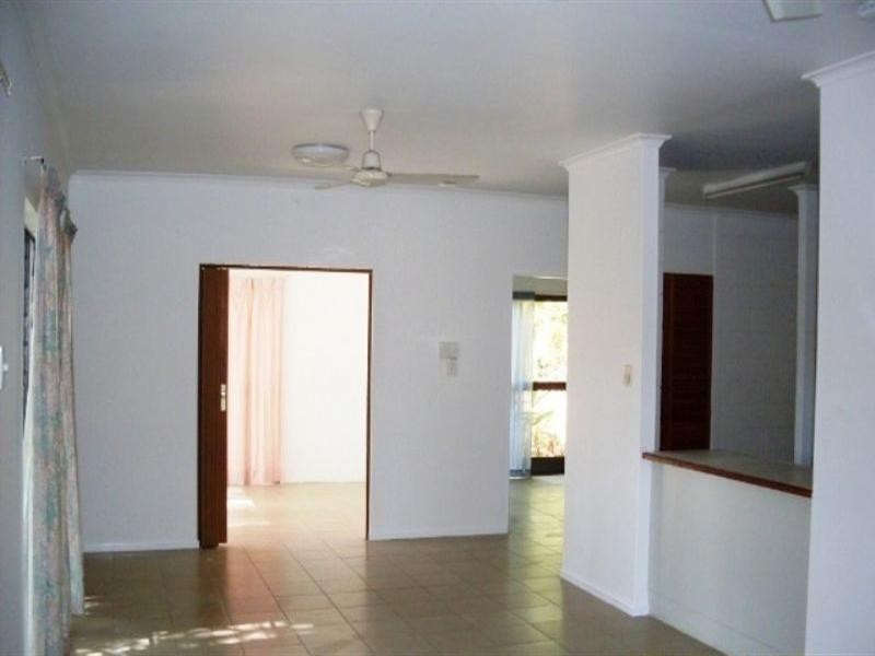 9 Dromana Close, Kewarra Beach QLD 4879