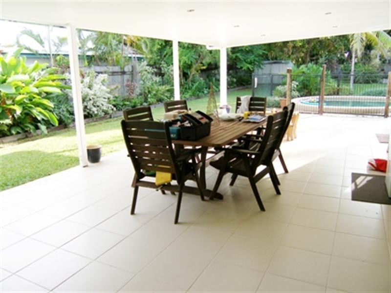 9 Saxon Street, Clifton Beach QLD 4879