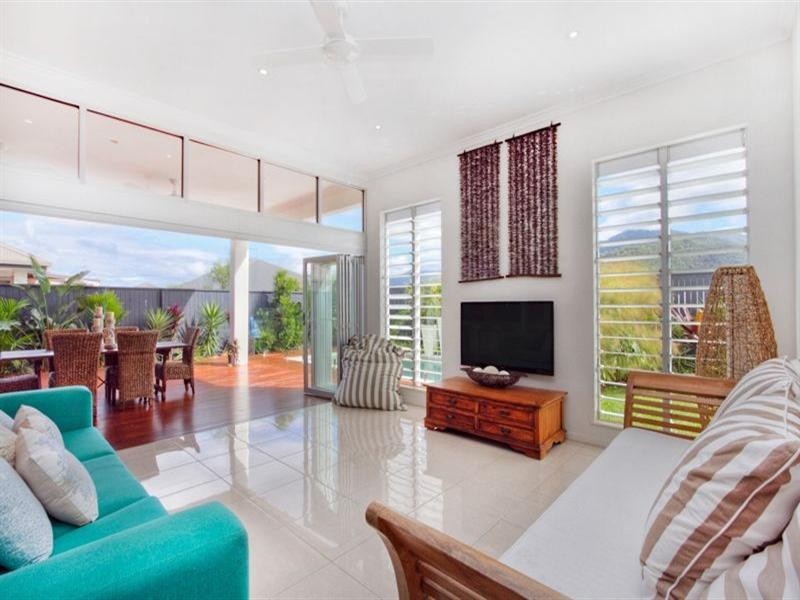 24 Catamaran Circuit, Trinity Beach QLD 4879
