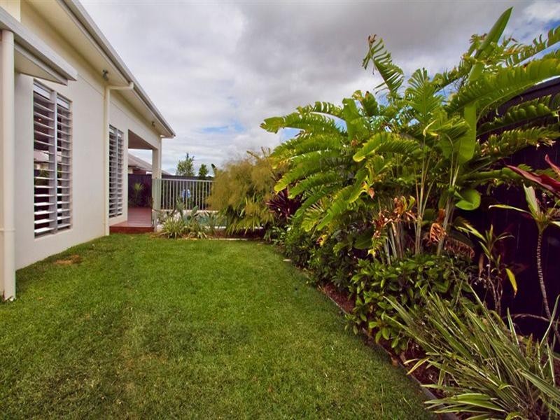 24 Catamaran Circuit, Trinity Beach QLD 4879