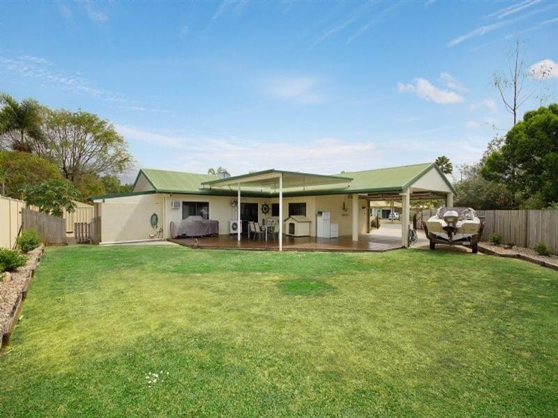 Holloways Beach QLD 4878