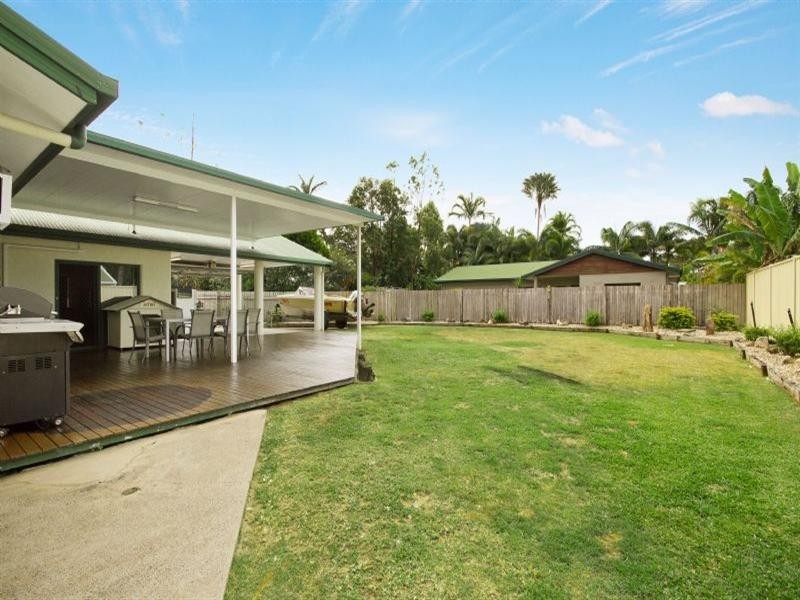 Holloways Beach QLD 4878