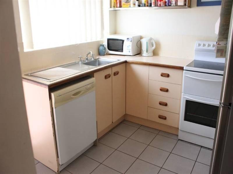 Holloways Beach QLD 4878