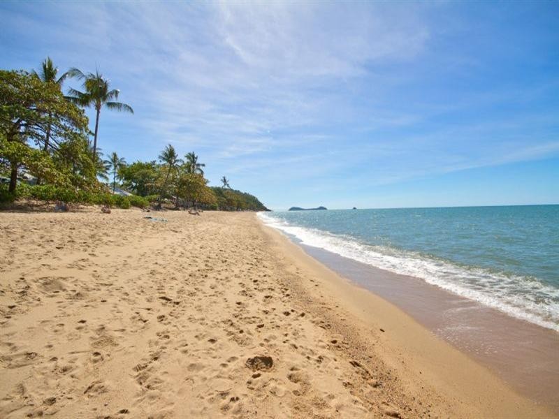 Trinity Beach QLD 4879
