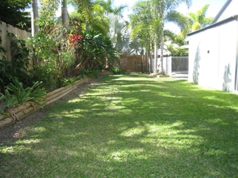 5 Koonya Close, Kewarra Beach QLD 4879