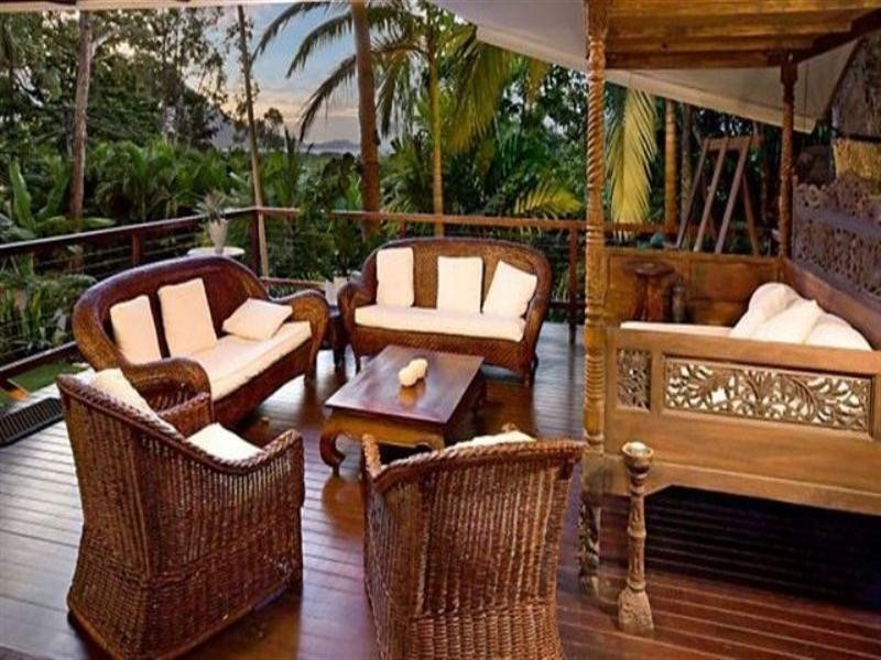 2 Justine Close, Trinity Beach QLD 4879