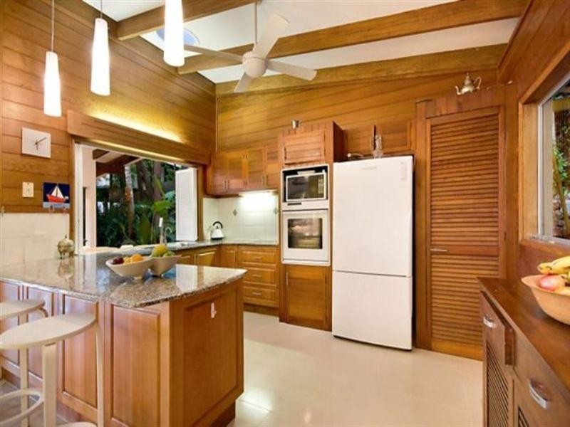 2 Justine Close, Trinity Beach QLD 4879