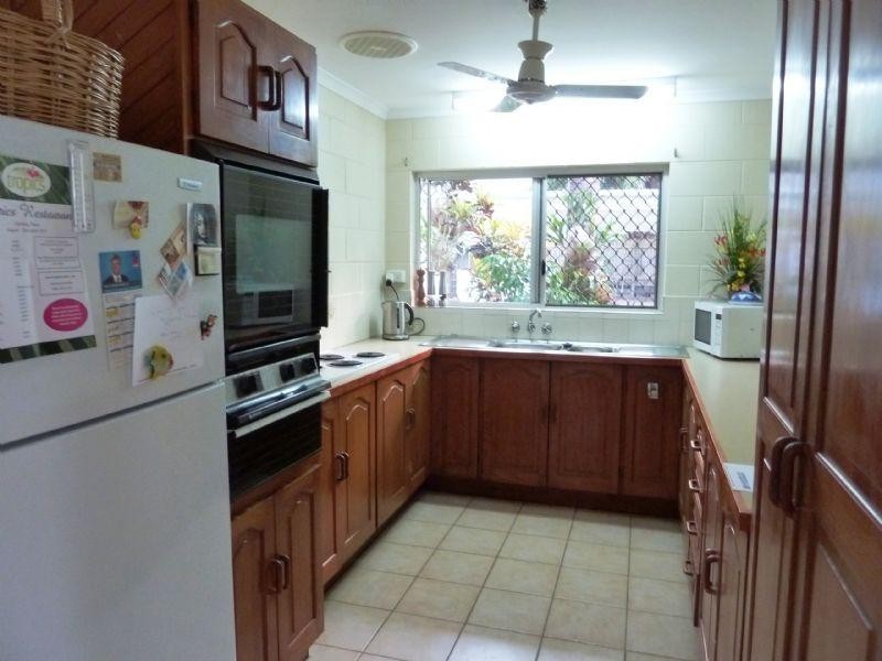 7 Whelk Close, Trinity Beach QLD 4879