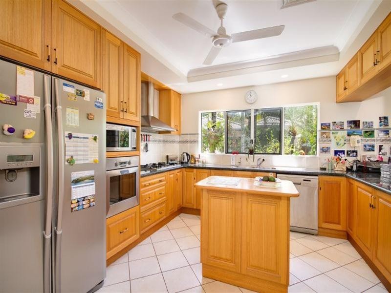 Clifton Beach QLD 4879