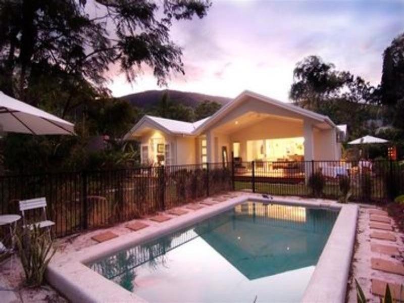 Clifton Beach QLD 4879