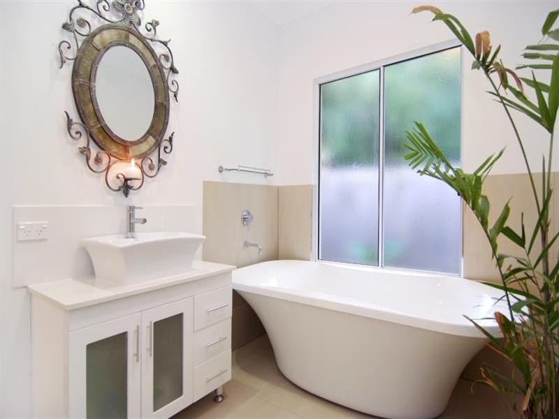 Clifton Beach QLD 4879