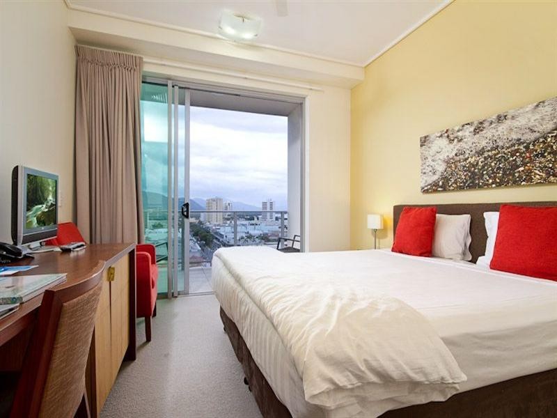 31205/99 The Esplanade, Cairns QLD 4870